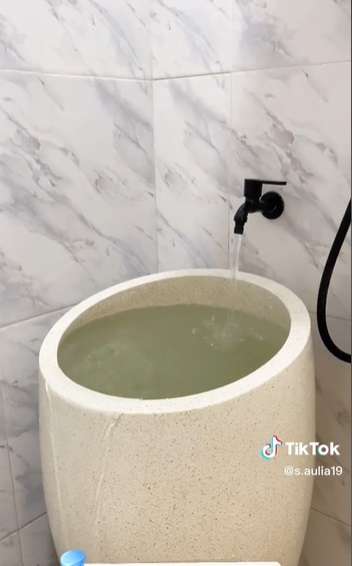 Potret Transformasi Kamar Mandi Usai Direnovasi, Biaya Ramah di Kantong, Hasilnya Nggak Disangka…