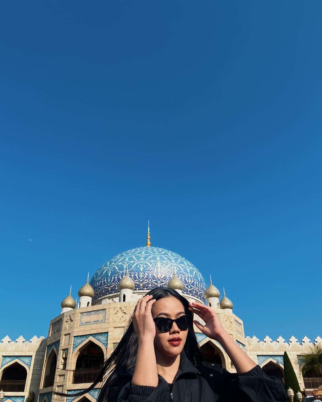 10 Artis Jalani Puasa Ramadan di Luar Negeri, Terakhir Dicibir Netizen Karena Tak Kunjung Pulang