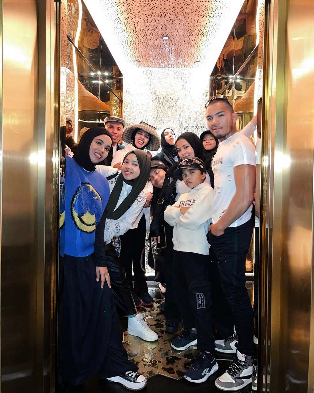 10 Artis Jalani Puasa Ramadan di Luar Negeri, Terakhir Dicibir Netizen Karena Tak Kunjung Pulang