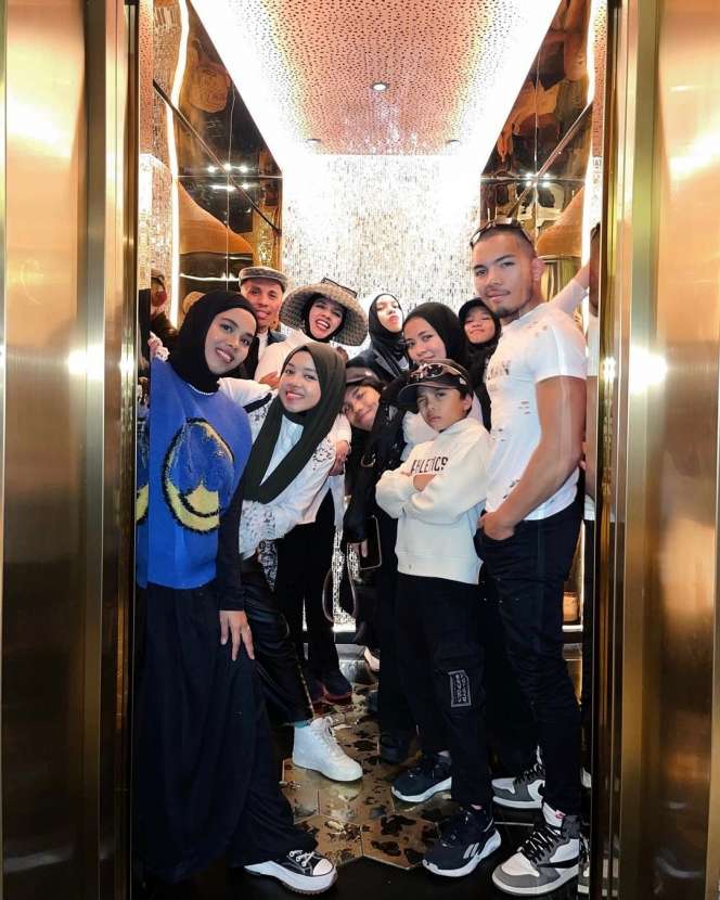 10 Artis Jalani Puasa Ramadan di Luar Negeri, Terakhir Dicibir Netizen Karena Tak Kunjung Pulang
