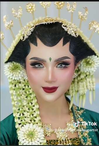 Potret Transformasi Makeup Pengantin Adat Jawa, Penampilannya Bikin Melongo, Netizen: `Langsung Follow`!
