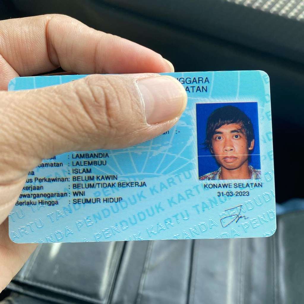 10 Foto KTP Artis yang Terungkap ke Publik, Mimi Peri Bikin Salfok Netter : Kayak Tumbal Proyek Mi!