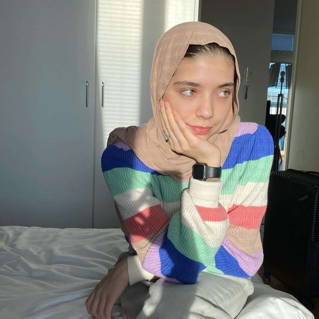 8 Pesona Isabela, Anak Ayu Azhari yang Wajahnya Mirip Barbie, Bak Kembar Identik dengan Ibunya