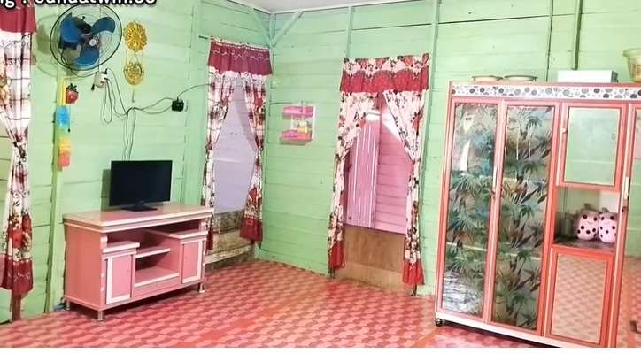 Dari Luar Tampak Rumah Kayu Sederhana, Dalamnya Bikin Takjub Bak Hotel Barbie, Lihat 10 Potretnya