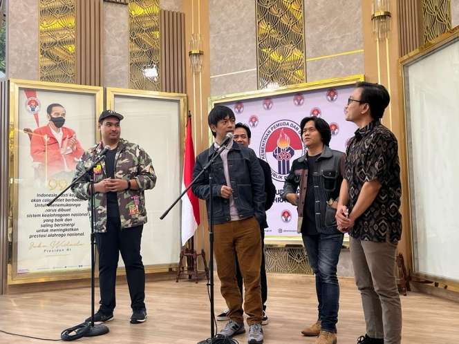 Beri Dukungan ke D'Masiv yang Akan Tampil di LA, Penampilan Menpora Dito Ariotedjo Jadi Sorotan