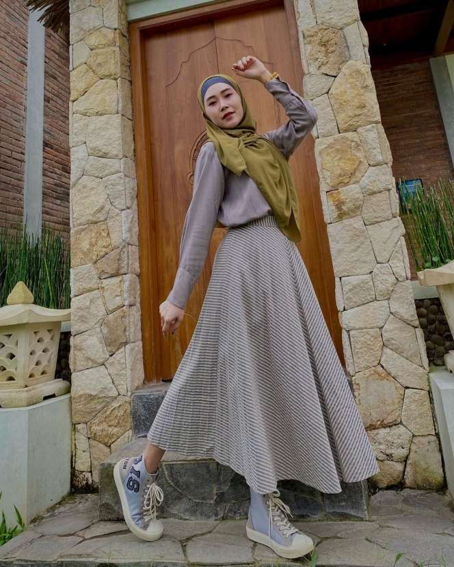 Pengusaha Cantik Ini Pernah Viral Sawer Pelakor Pakau Uang Rp100 Ribuan, Kini Kabarnya Mengejutkan, Penampilannya Bikin Salfok!