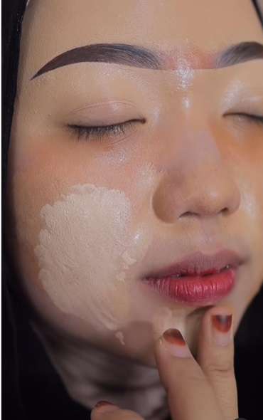 Potret Transformasi Makeup Pengantin dengan Wajah Berjerawat, Hasilnya Bikin Tercengang, Teknik MUA Bukang Kaleng-kaleng!