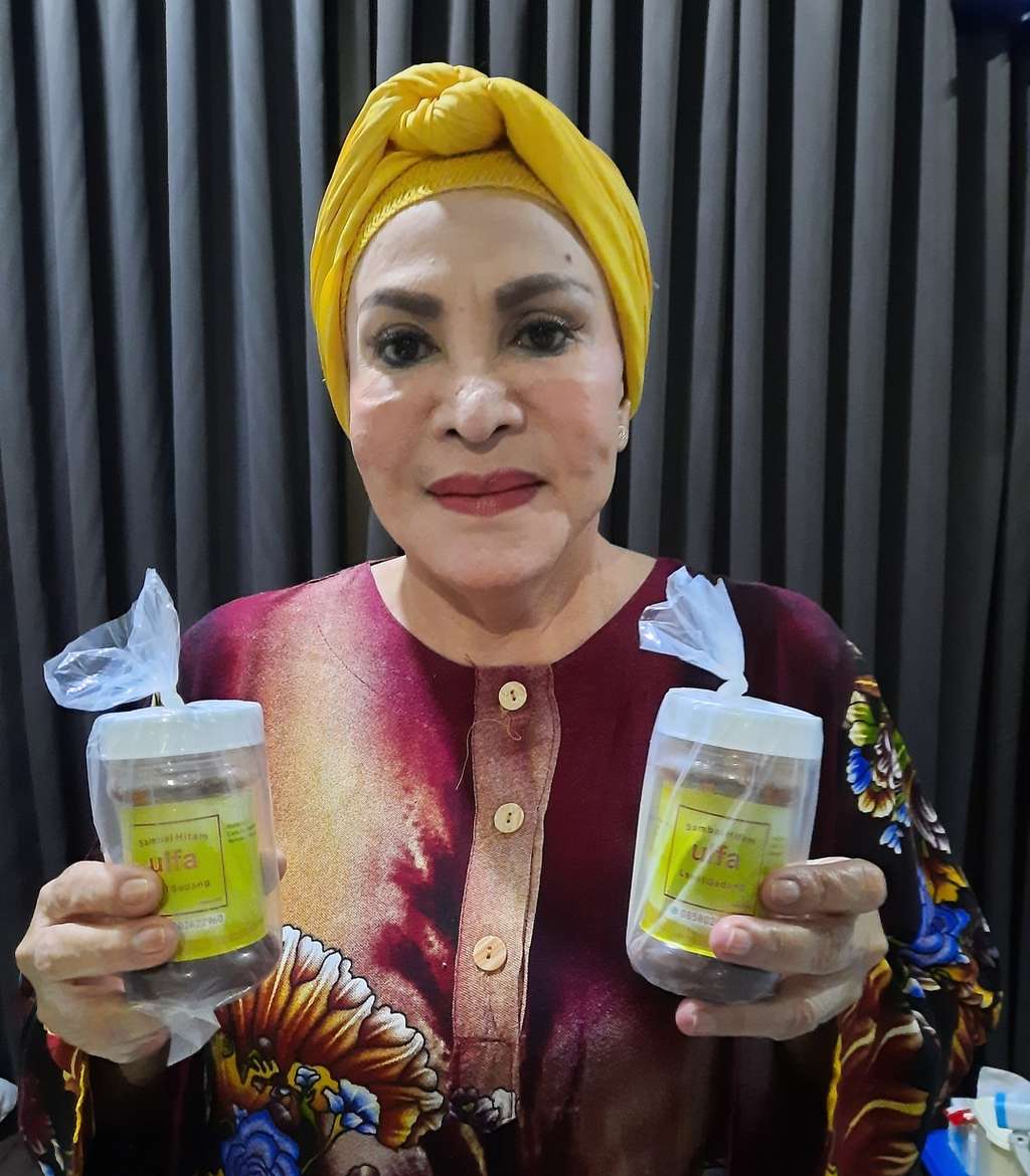 Penampilan Artis Lawas Ini Berubah Drastis Usai Suntik Silikon di Wajah Hingga Pernah Jualan Puding Karena Sepi Job, Begini Kabar Terbarunya