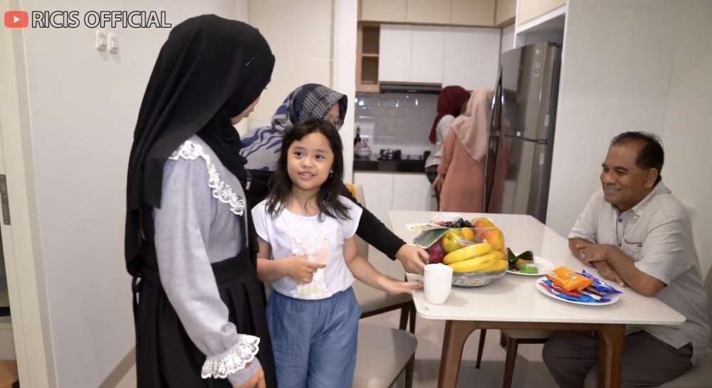 10 Potret Rumah Mewah Ria Ricis & Teuku Ryan, Kini Diisukan Renggang, Lepas Cincin Kawin & Curhat di Instagram