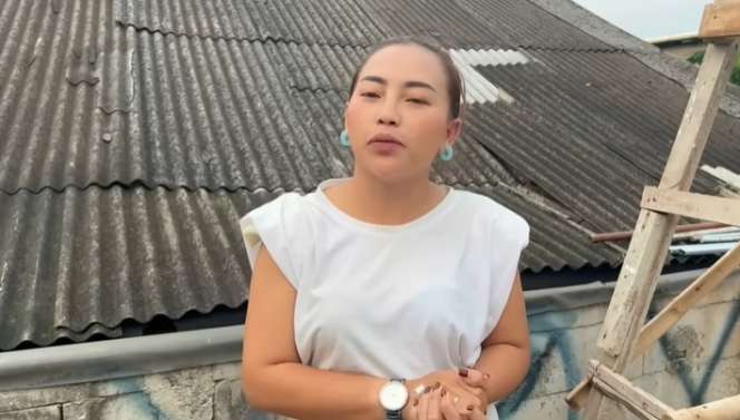 Potret Rumah Mpok Alpa Usai Direnovasi, Dulu Tinggal di Hunian Sederhana Kini Mewahnya Bikin Melongo!