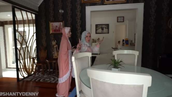 Potret Rumah Mewah Pasha Ungu di Tengah Perkampungan Bogor, Saking Luasnya Halaman Depan Bisa untuk Main Golf