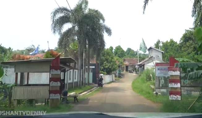 Potret Rumah Mewah Pasha Ungu di Tengah Perkampungan Bogor, Saking Luasnya Halaman Depan Bisa untuk Main Golf