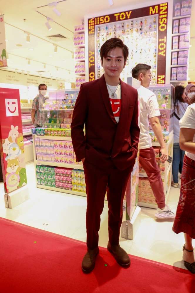 Bak Opa Korea, Penampilan Angga Yunanda Sapa Penggemar di Mal Bikin Klepek-klepek