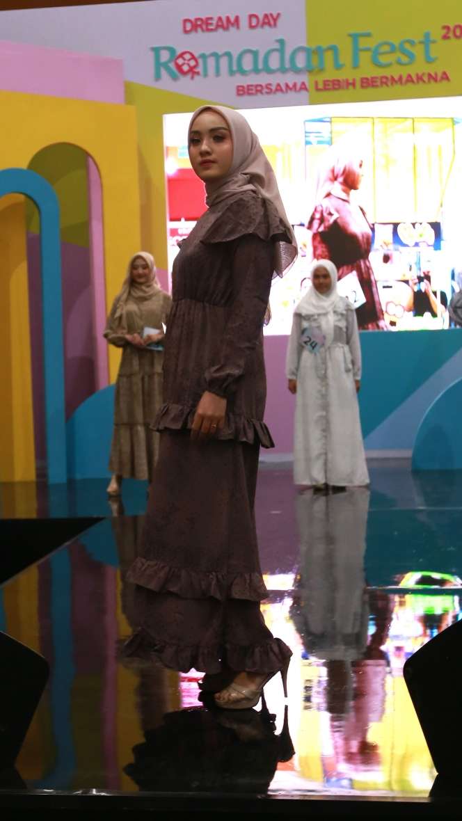FOTO: 50 Finalis Bersaing di Dream Inspiring Women 2023