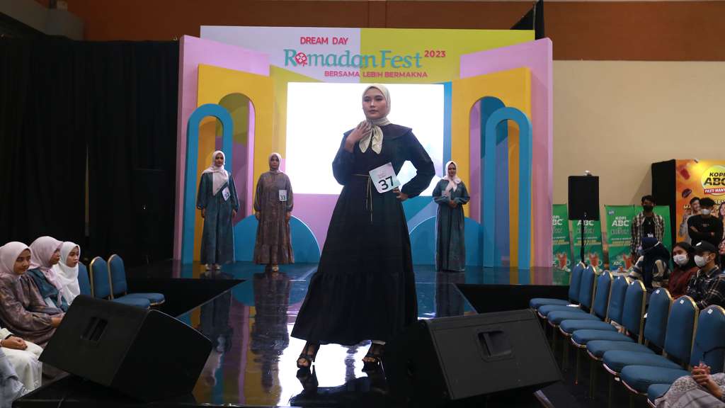 FOTO: 50 Finalis Bersaing di Dream Inspiring Women 2023