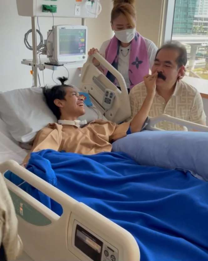8 Potret Haru Inul Daratista Jenguk David Ozora, Senang Bisa Menyentuh Kumis Lebat Mas Adam