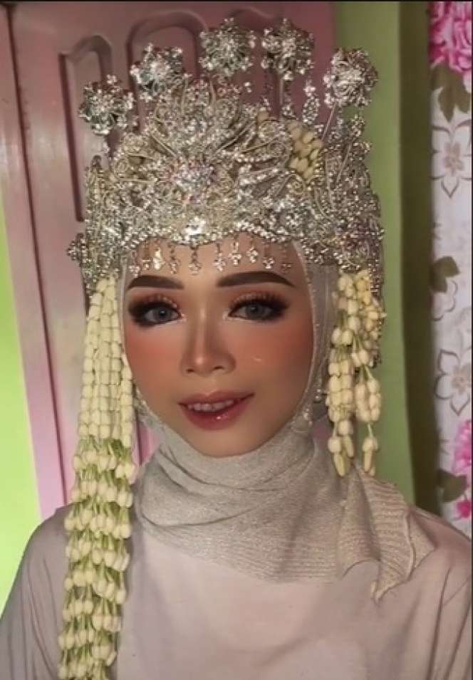 Pengantin Ini Dirias Sambil Tertidur, MUA Pilih Cara Ini, Hasilnya Malah Bikin Salfok!