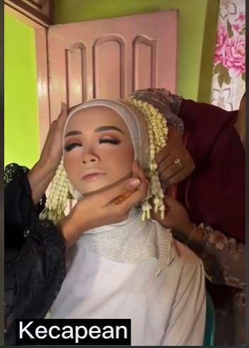 Pengantin Ini Dirias Sambil Tertidur, MUA Pilih Cara Ini, Hasilnya Malah Bikin Salfok!