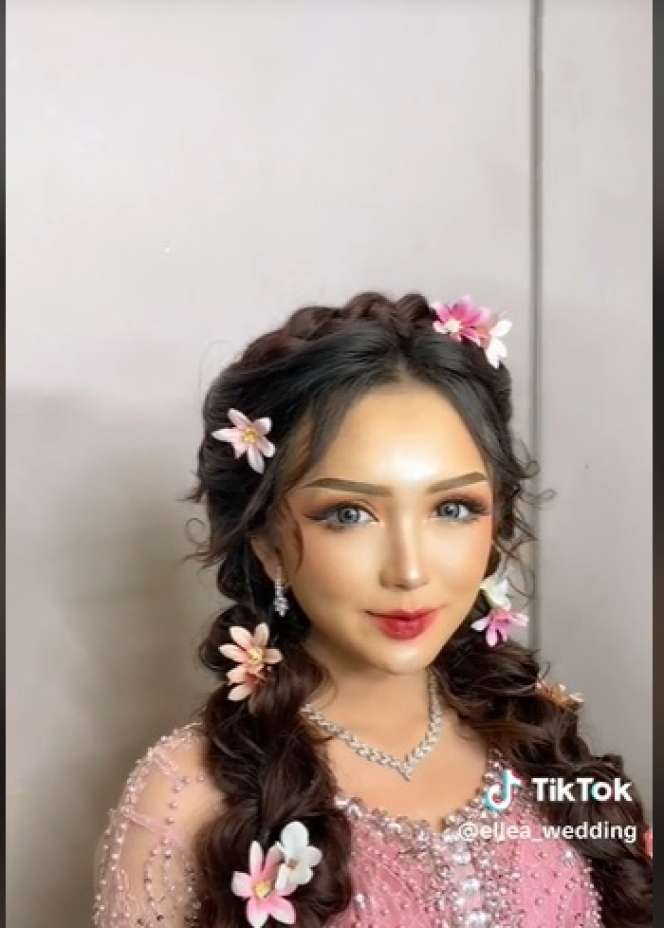 Wanita Ini Dirias Ala Tinker Bell, Hasilnya Bikin Melongo, Netizen: `Seperti Bukan Manusia`