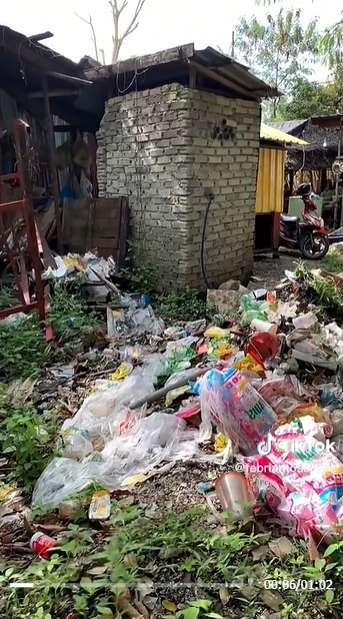 Dari Luar Mirip Gubuk Pemulung, Rumah ini Dalamnya Bak Istana Sungguhan, Semua Interior Berlapis Emas, Ini 10 Potretnya