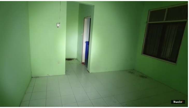 Potret Rumah Mewah Terbengkalai Milik Artis Terkenal, Kini Kosong dan Bikin Merinding, Ternyata Ini Penyebabnya!