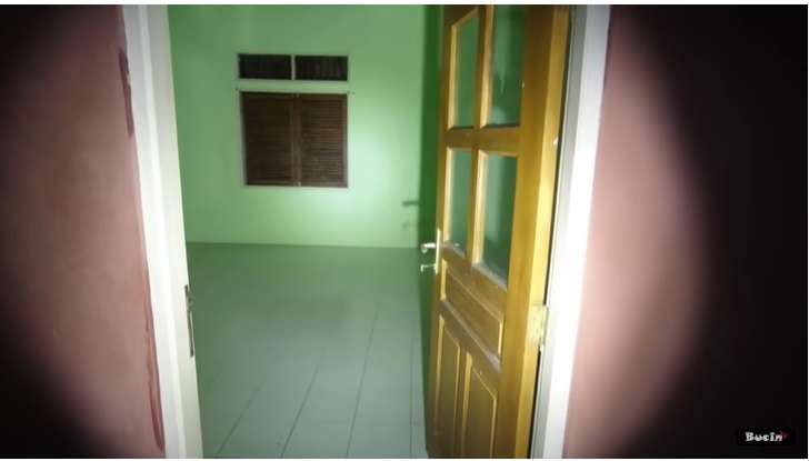 Potret Rumah Mewah Terbengkalai Milik Artis Terkenal, Kini Kosong dan Bikin Merinding, Ternyata Ini Penyebabnya!