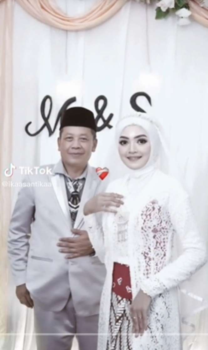 Viral Pasangan Beda Usia 29 Tahun di Sidoarjo, Istrinya Sering Dikira Anak Hingga Bini Muda, Lihat Potretnya