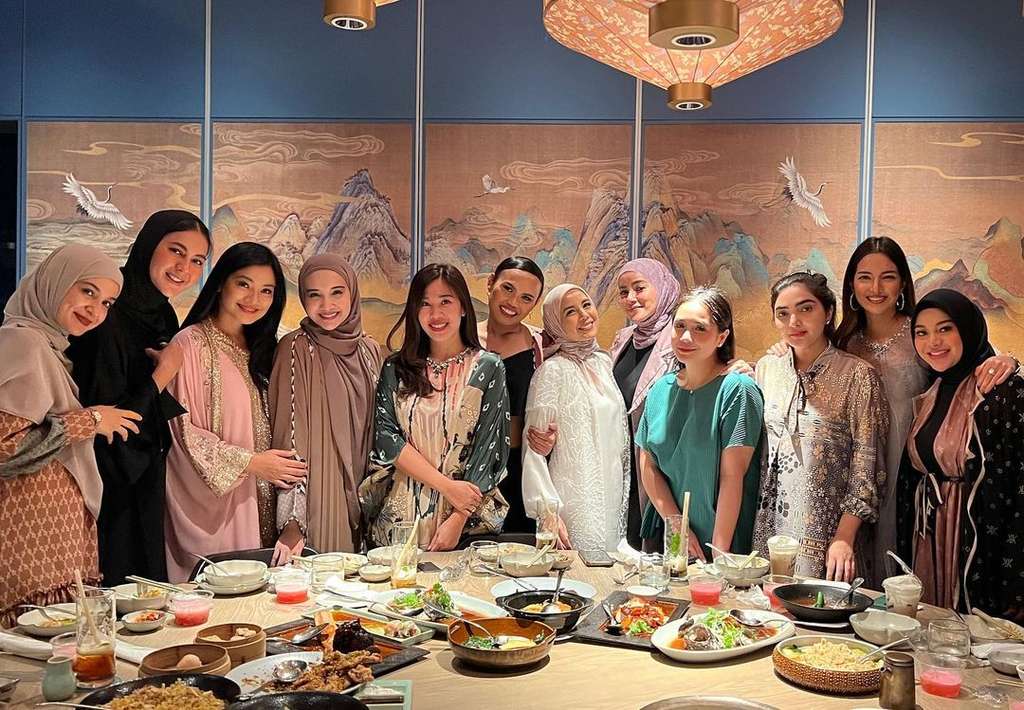 10 Gaya Artis di Acara Buka Bersama Geng Cendol, Busana Nagita Slavina Disorot, Beda Sendiri