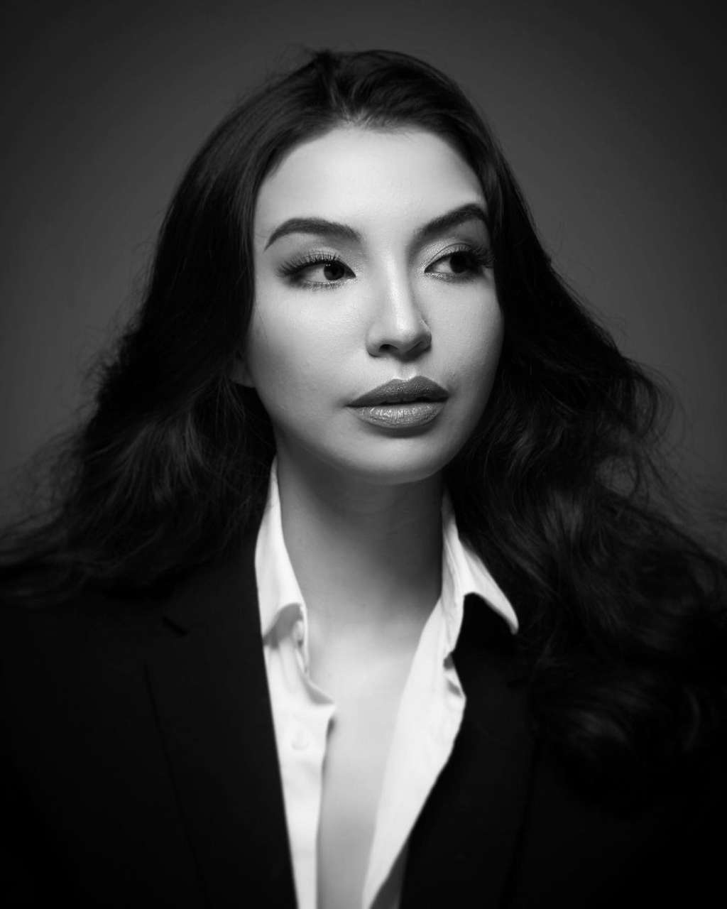 Dulu Dinikahi Anggota Kerajaan Hingga Alami KDRT, Kini Kabar Artis Cantik Ini Mengejutkan, Penampilannya Berubah Drastis!