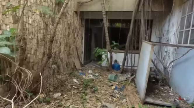 10 Potret Rumah Mewah Terbengkalai Dokter Edward `Raja Aborsi`, Ada Ribuan Janin Terkubur di Dalamnya!