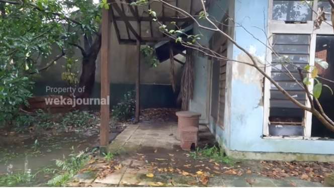 Dikira Terbengkalai, Rumah Tua Reyot dan Horor ini Ternyata Dihuni Seorang Wanita Cantik, Lihat Potretnya