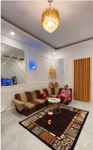 Potret Renovasi Ruang Tamu Minimalis Untuk Persiapan Lebaran, Dulu Sederhana Kini Jadi Super Mewah!