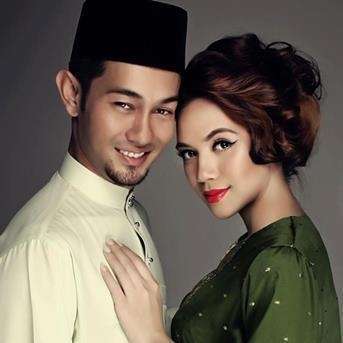 Tak Mau Dicerai, Artis Terkenal ini Rayu Istri Pakai Uang Rp1 Miliar & Mobil Mewah Vellfire, Ini Potretnya