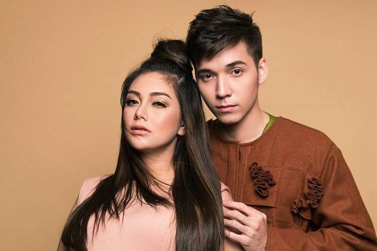 8 Potret Artis Ganteng Nikahi Janda Banyak Anak, Aktor Terakhir Dituding Cuma Incar Harta 