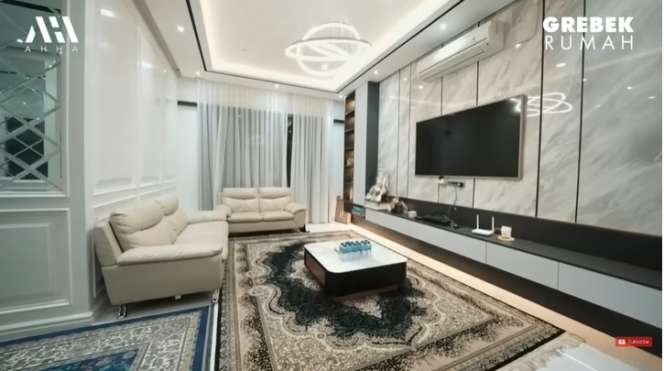 Saingan Sultan Andara! 15 Potret Rumah Mewah Putra Siregar Seluas 1 Hektar, Berjejer Arwana Miliaran Rupiah