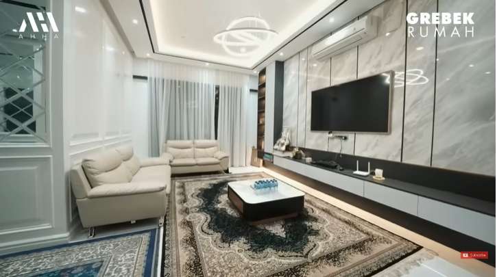 Saingan Sultan Andara! 15 Potret Rumah Mewah Putra Siregar Seluas 1 Hektar, Berjejer Arwana Miliaran Rupiah