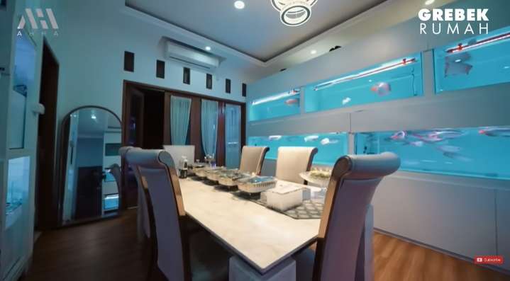 Saingan Sultan Andara! 15 Potret Rumah Mewah Putra Siregar Seluas 1 Hektar, Berjejer Arwana Miliaran Rupiah