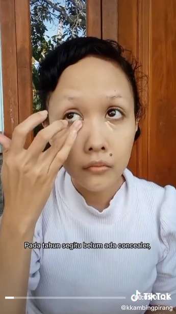 Viral Wanita Bagikan Tutorial Makeup Jadul 1930-an, Alisnya Cuma Segaris, Malah Dibilang Mirip Suzzana!