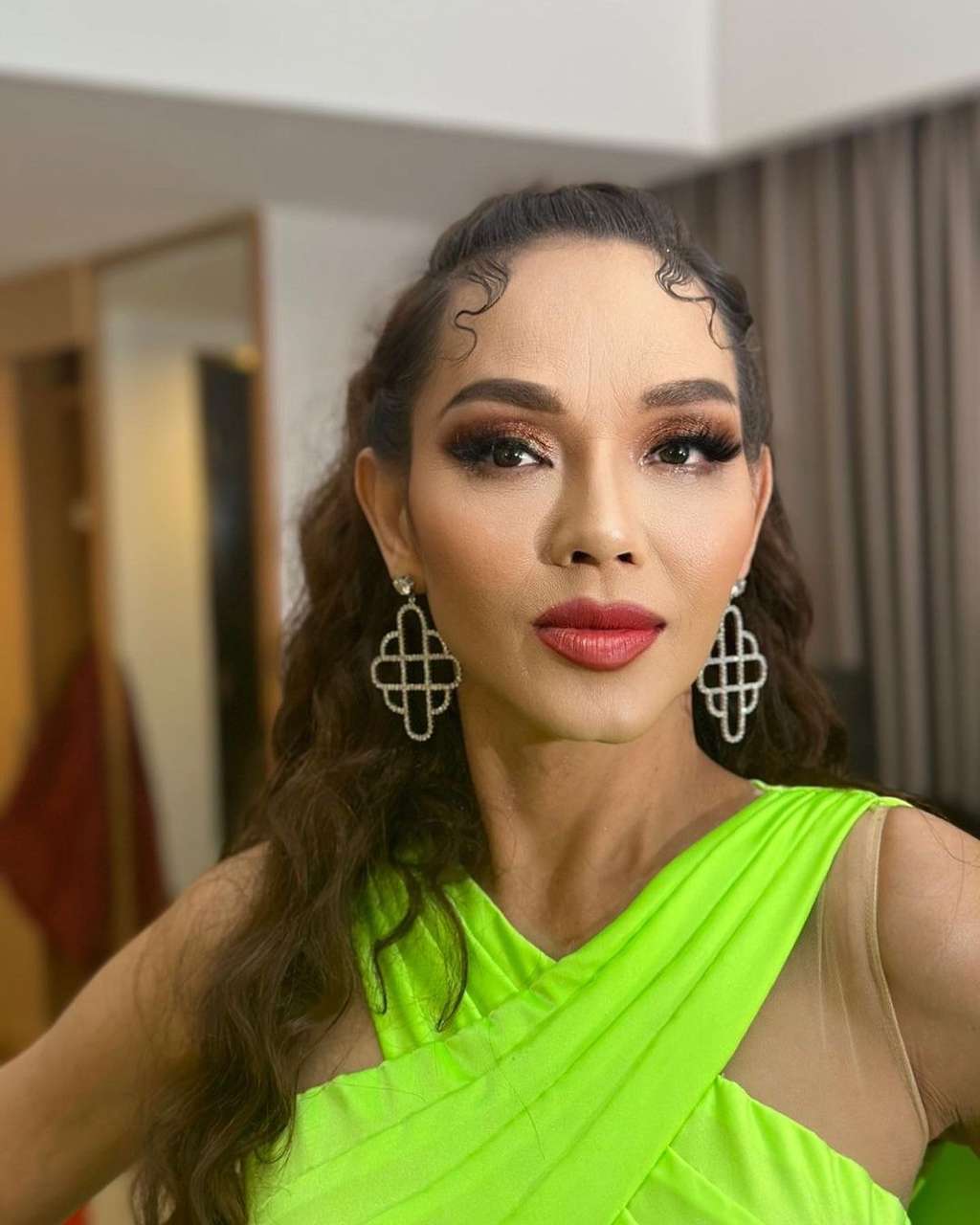 Potret Rumah Baru Bunda Corla di Indonesia, Dibeli dari Hasil Saweran Artis, Ternyata Untuk Sosok Ini!