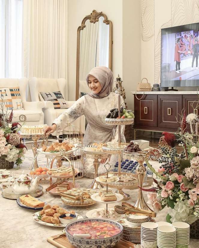 Disebut Sedang Hamil, Potret Erina Gudono Kasih Kode Ini 