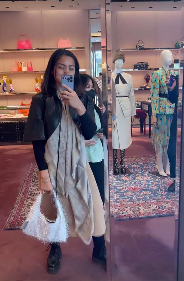 7 Potret Jessica Iskandar Pamer Hidung Baru Usai Oplas, Netizen : Beda Banget Kayak Bukan Jedar!