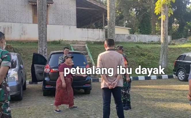 Potret Gaya Ida Dayak saat Tak Pakai Baju Adat, Bikin Salfok!