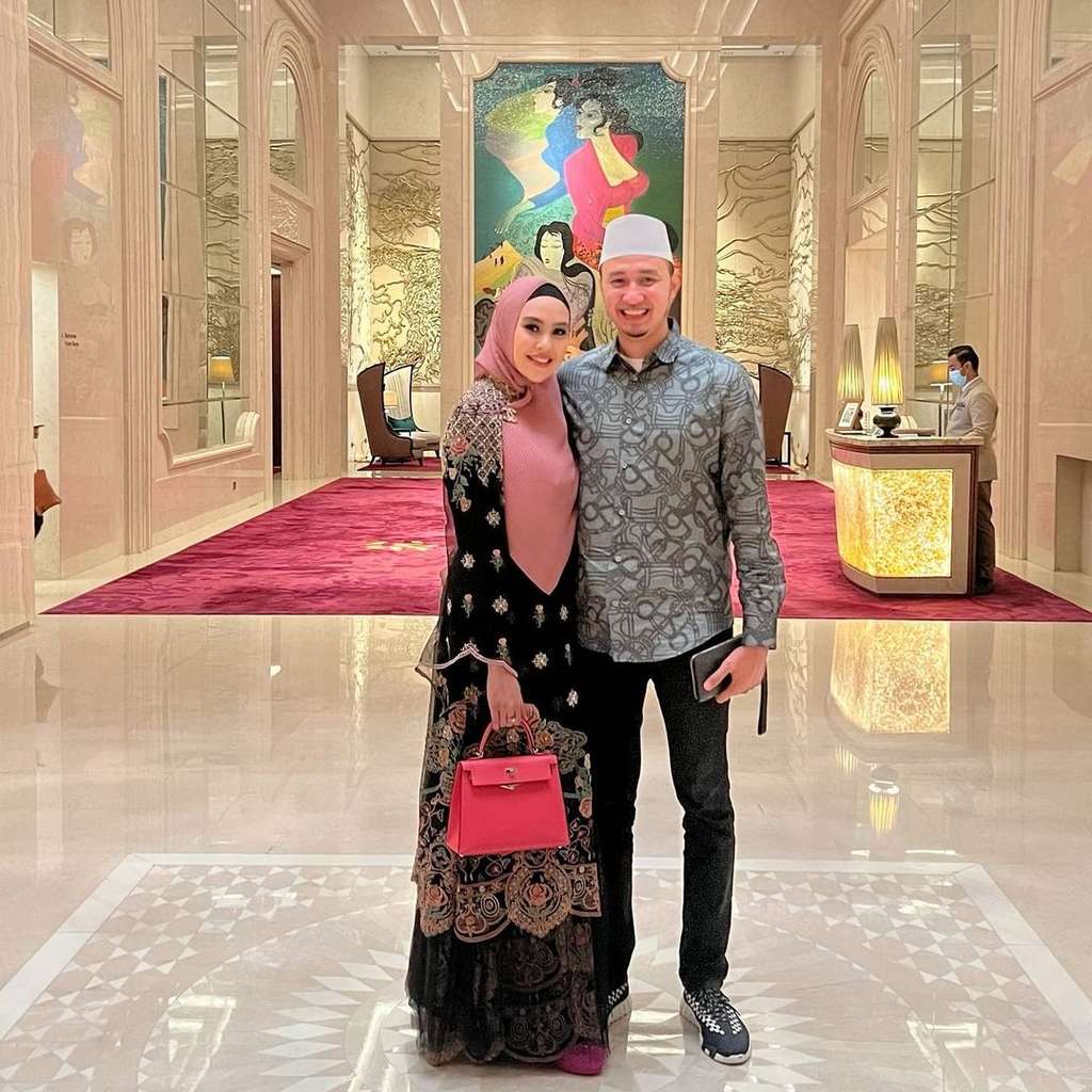 10 Adu Gaya Kartika Putri VS April Jasmine, Sama-Sama Istri Ustaz yang Tuai Kontroversi, Pilih Siapa?