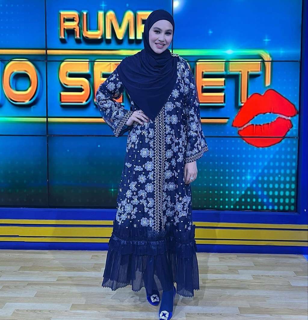 10 Adu Gaya Kartika Putri VS April Jasmine, Sama-Sama Istri Ustaz yang Tuai Kontroversi, Pilih Siapa?