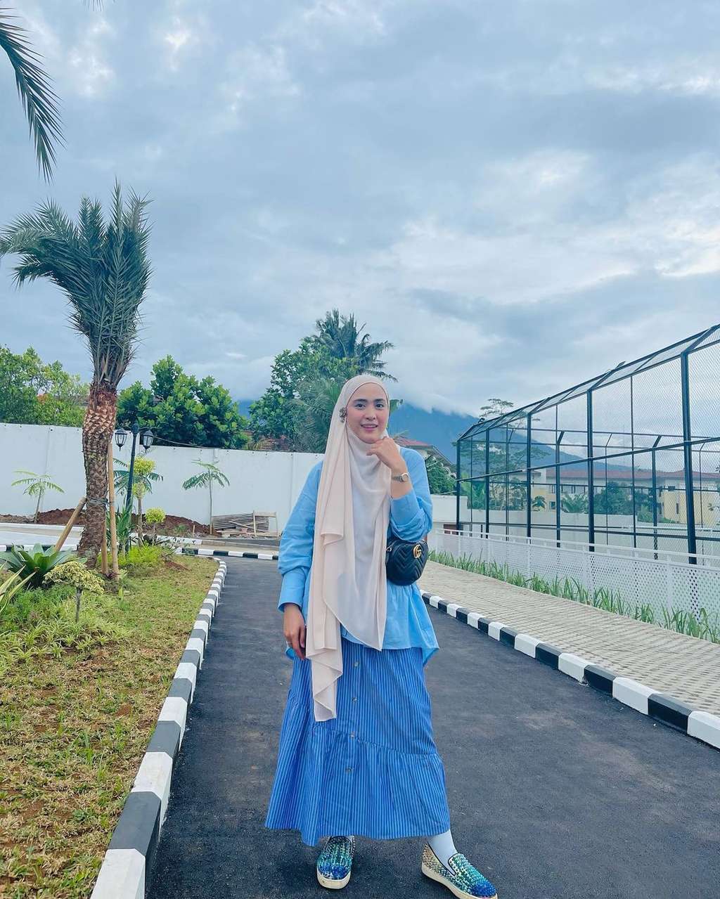 10 Adu Gaya Kartika Putri VS April Jasmine, Sama-Sama Istri Ustaz yang Tuai Kontroversi, Pilih Siapa?