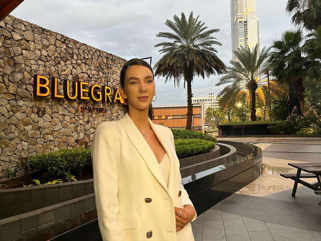 Potret Maiya Deviatkova, Penyanyi Asal Jerman-Rusia yang Wajah Cantiknya Curi Perhatian