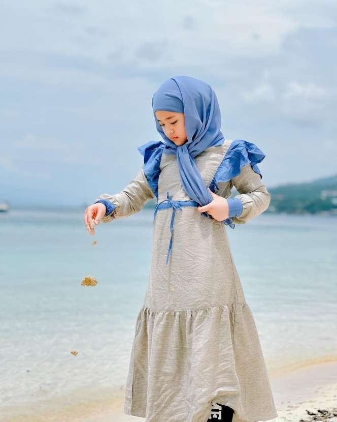 OOTD Kece Maryam Nusaibah Putri Pertama Oki Setiana Dewi, Sudah Nyaman Berhijab Sedari Kecil