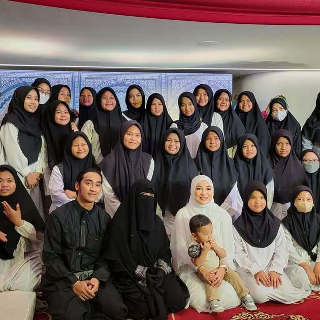 10 Potret Ultah Istri Haji Isam `Crazy Rich Kalimantan`, Dihadiri Mulan Jameela Hingga Abidzar