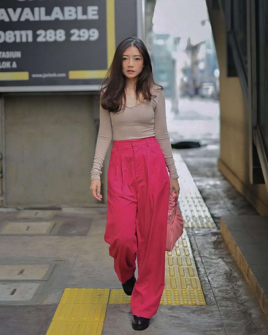 Sempat Memutuskan Berhijab, Ini Potret Sosok Nisa An Nashr Istri Dokter Tirta yang Jarang Tersorot