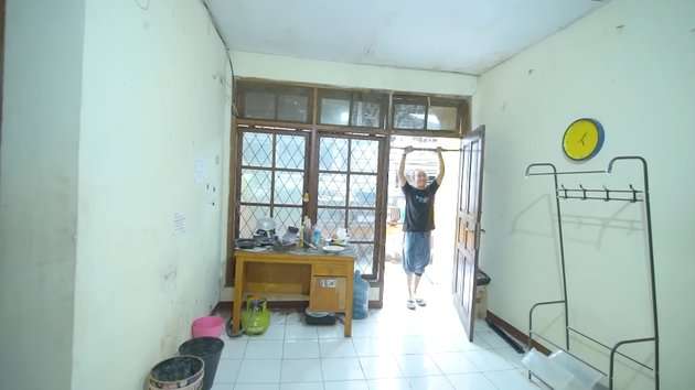 10 Potret Kosan Para Komika `The Raid` Rp600 Ribu Sebulan, Kamar Nopek Bak Kapal Pecah